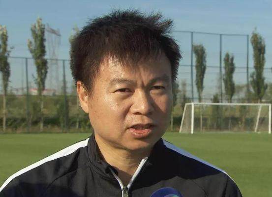 PG电子-津门虎乘高铁回津受球迷迎接 新外援或间歇期到队