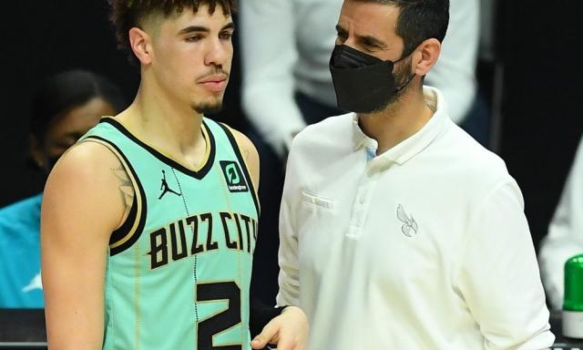 PG电子中国官网-伤病毁掉了黄蜂的下半赛季 三球生涯首年留下遗憾